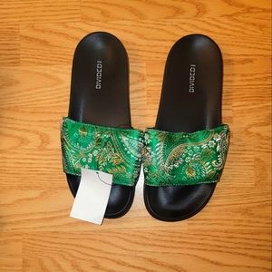 H&M slides